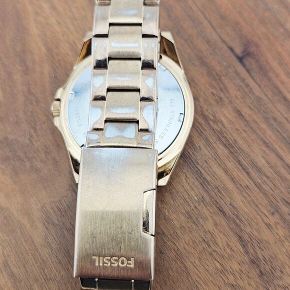 Fossil Womens Gold Tone Rhinestone Bezel Watch Boyfriend Link TLC Project ES2811 - Picture 5 of 7